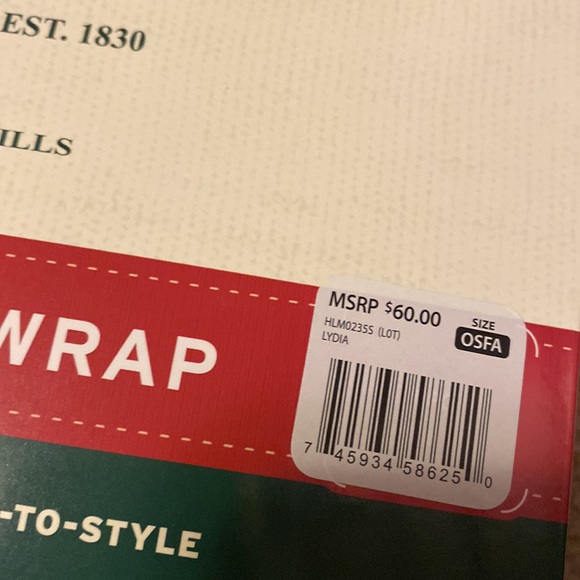 Woolrich Cozy Blanket Wrap - Picture 3 of 3